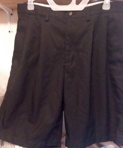 Callaway Men's Size 34 Casual Outdoors Golf Pleated Front  Black Shorts
